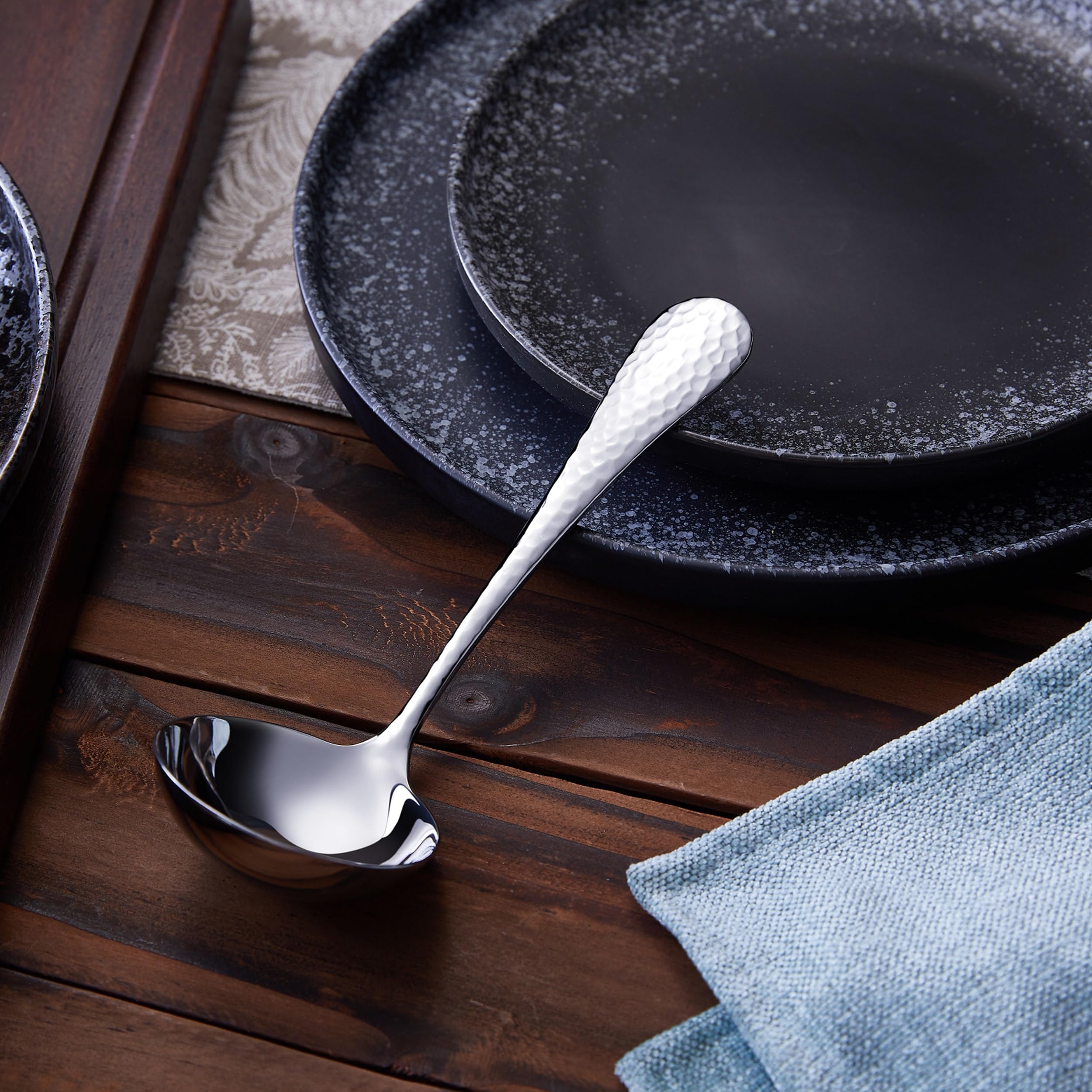 Keawell polished finish maintains a bright look after washing.