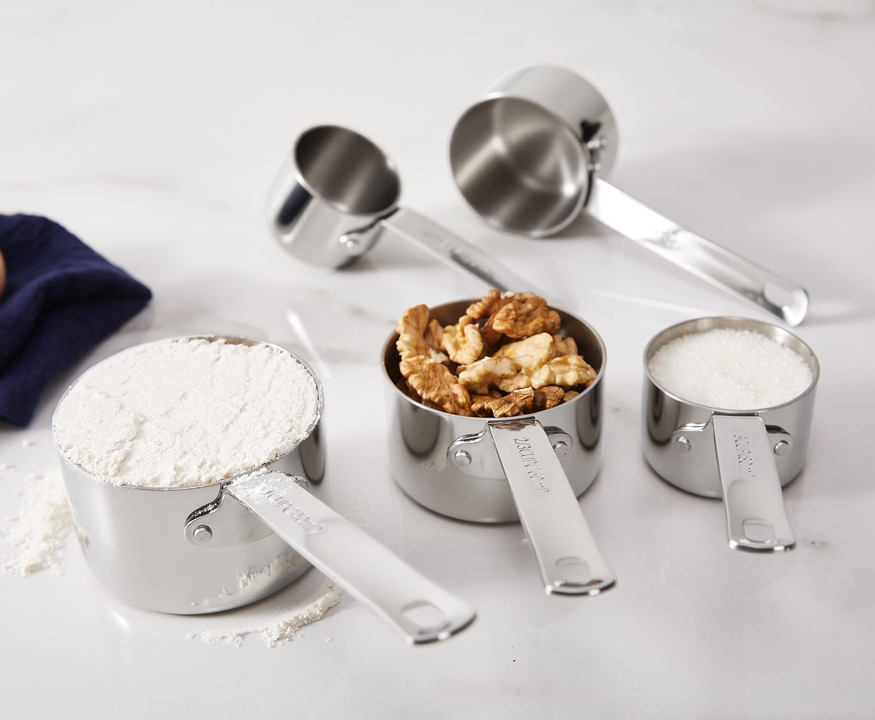 Keawell premium 5-piece set ready for baking and cooking tasks.