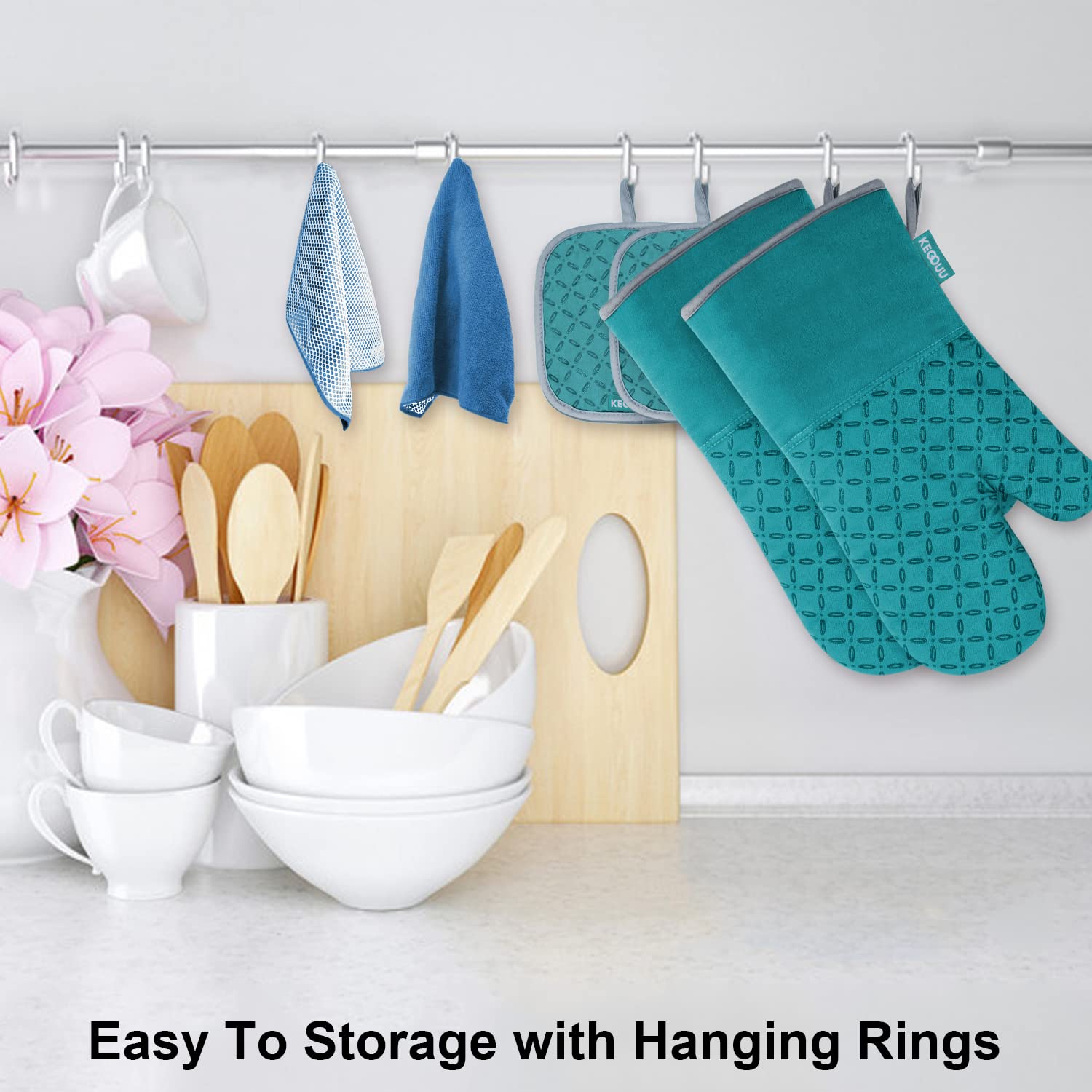 KEGOUU cotton quilted lining provides soft comfort during cooking.