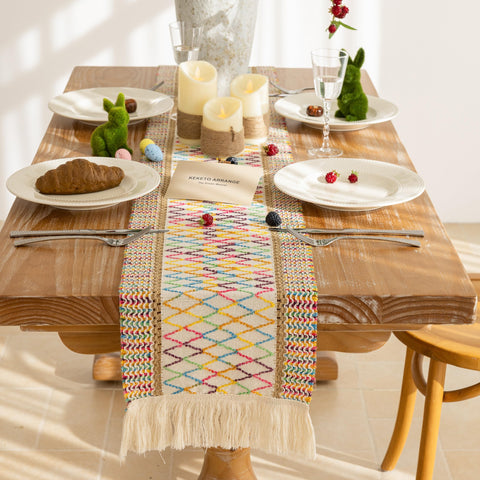 Keketoarrange farmhouse table style with natural burlap texture