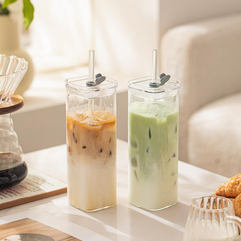 KEMORELA square glassware set ideal for entertaining guests.