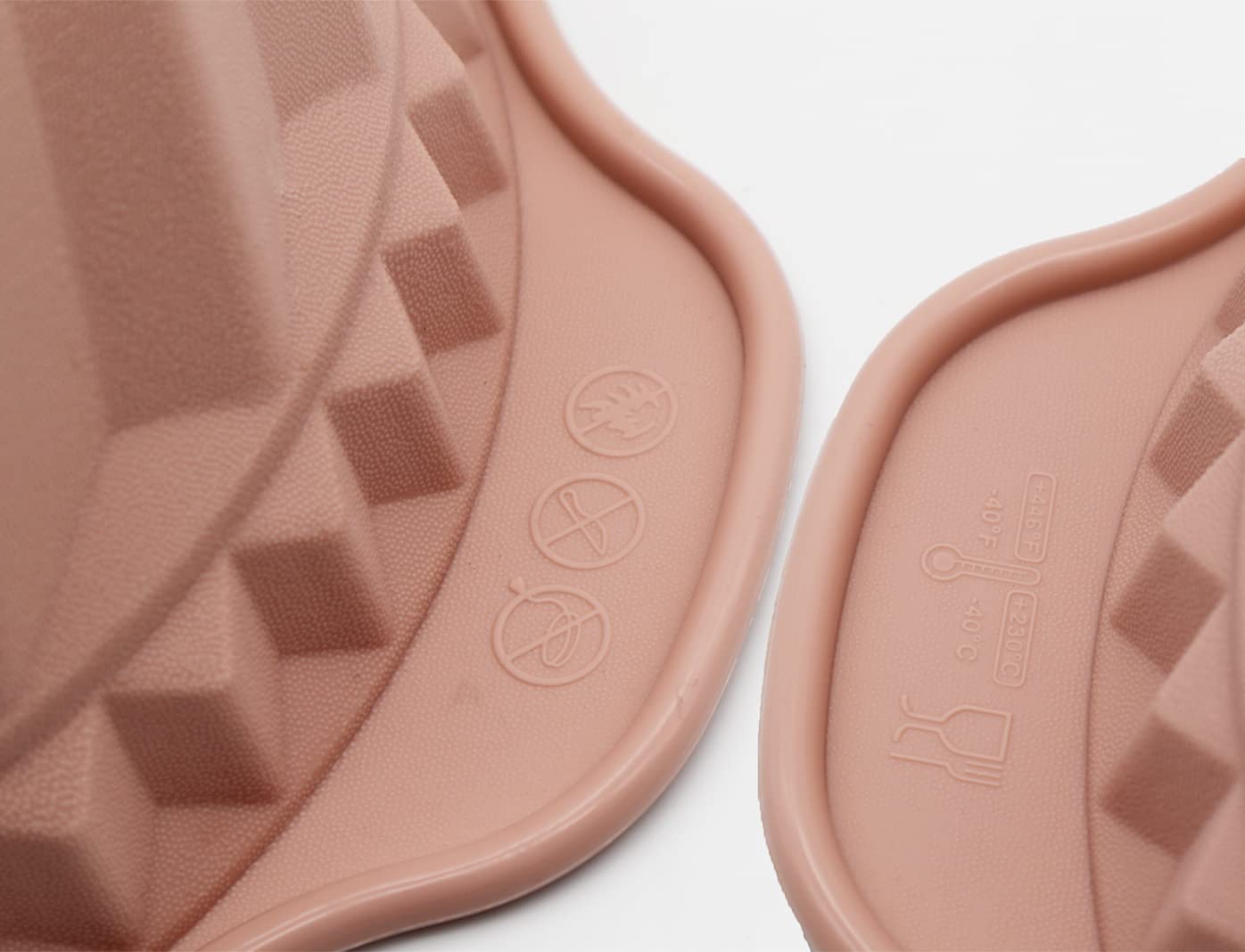 Kenond easy clean silicone cake pan simplifies cleanup after baking.