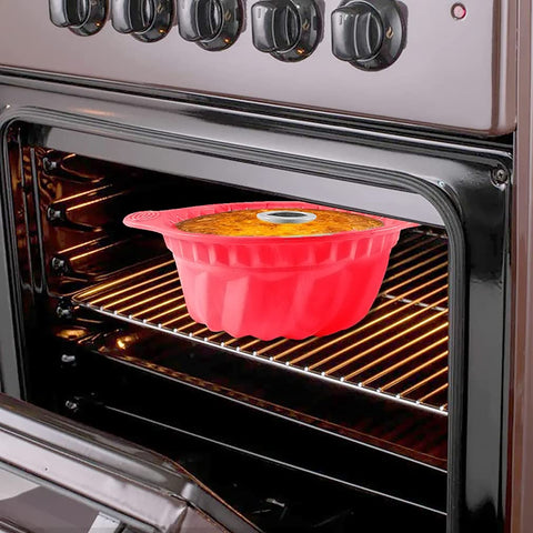 Kenond red silicone pans with large capacity for creative desserts.