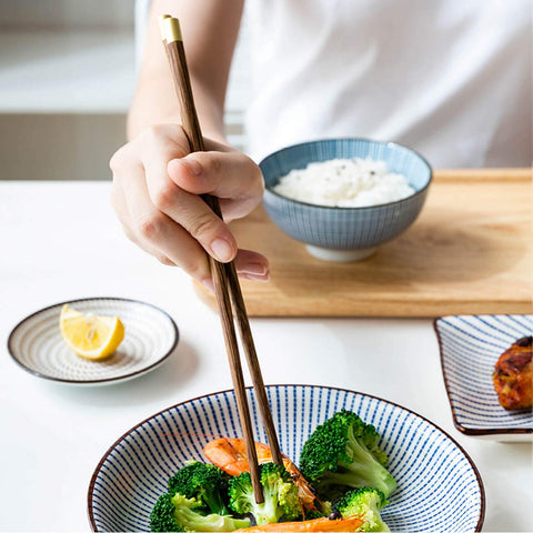 Kenpal two-pair wooden chopsticks set for everyday meals.