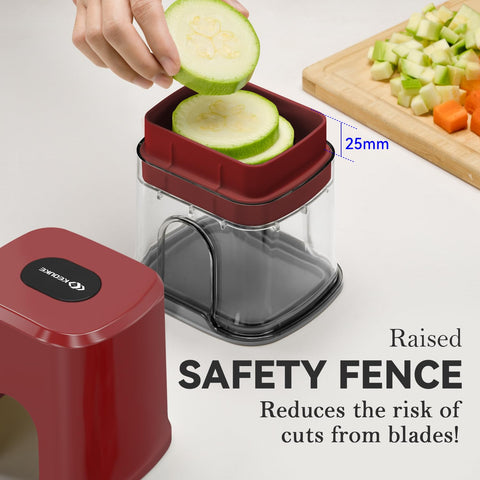 Keouke compact storage design keeps chopped ingredients neatly contained after use.