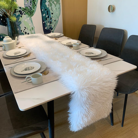 KERTFGOKU white faux fur table runner creating cozy living room ambiance