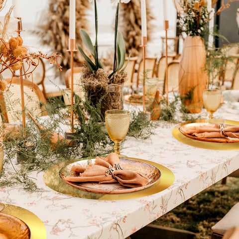 KesaPlan disposable placemats enable quick cleanup after events.
