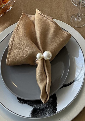 Kesote pearl napkin rings ideal for weddings and special occasions.