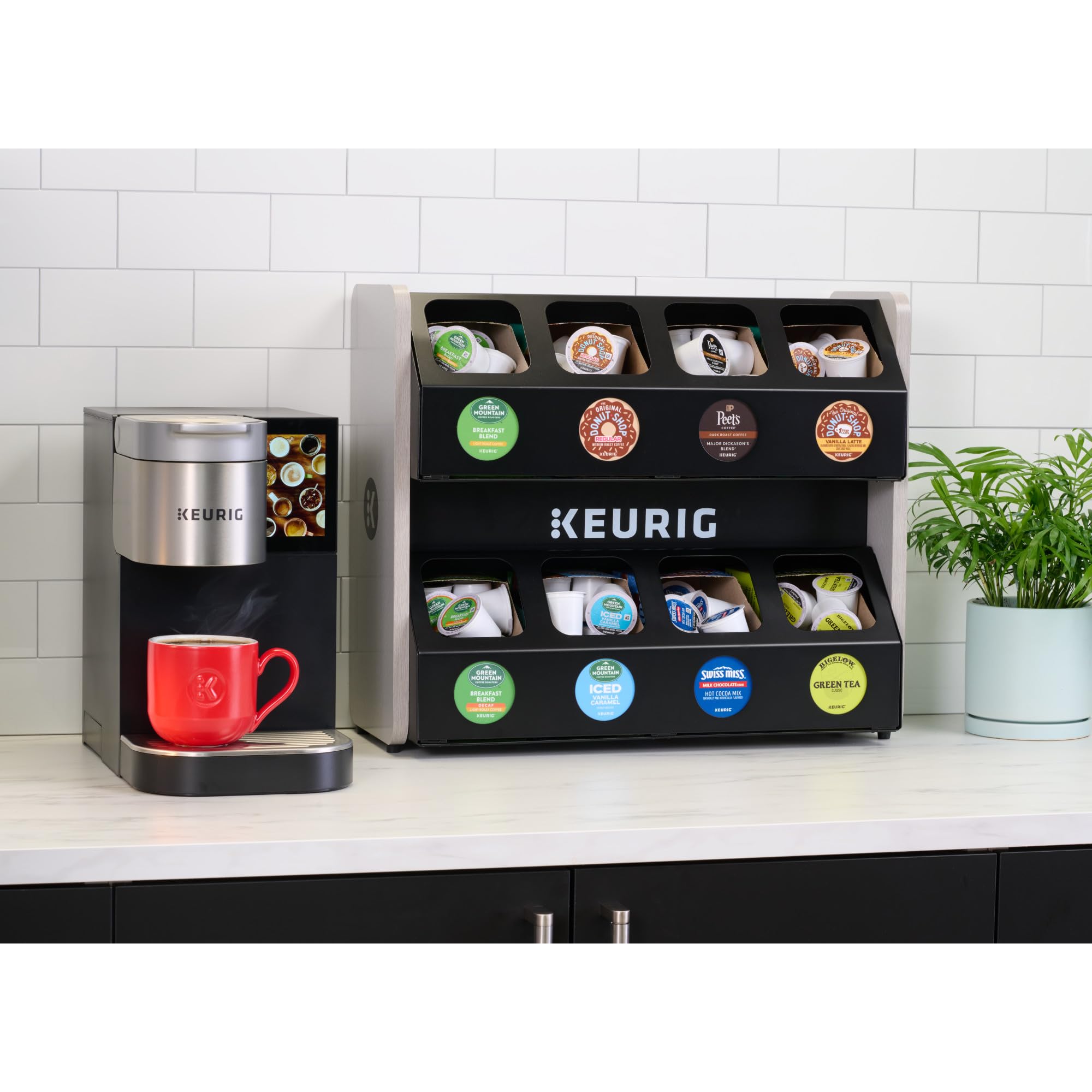 Keurig K-2550 hygienic non-porous materials simplify cleaning.
