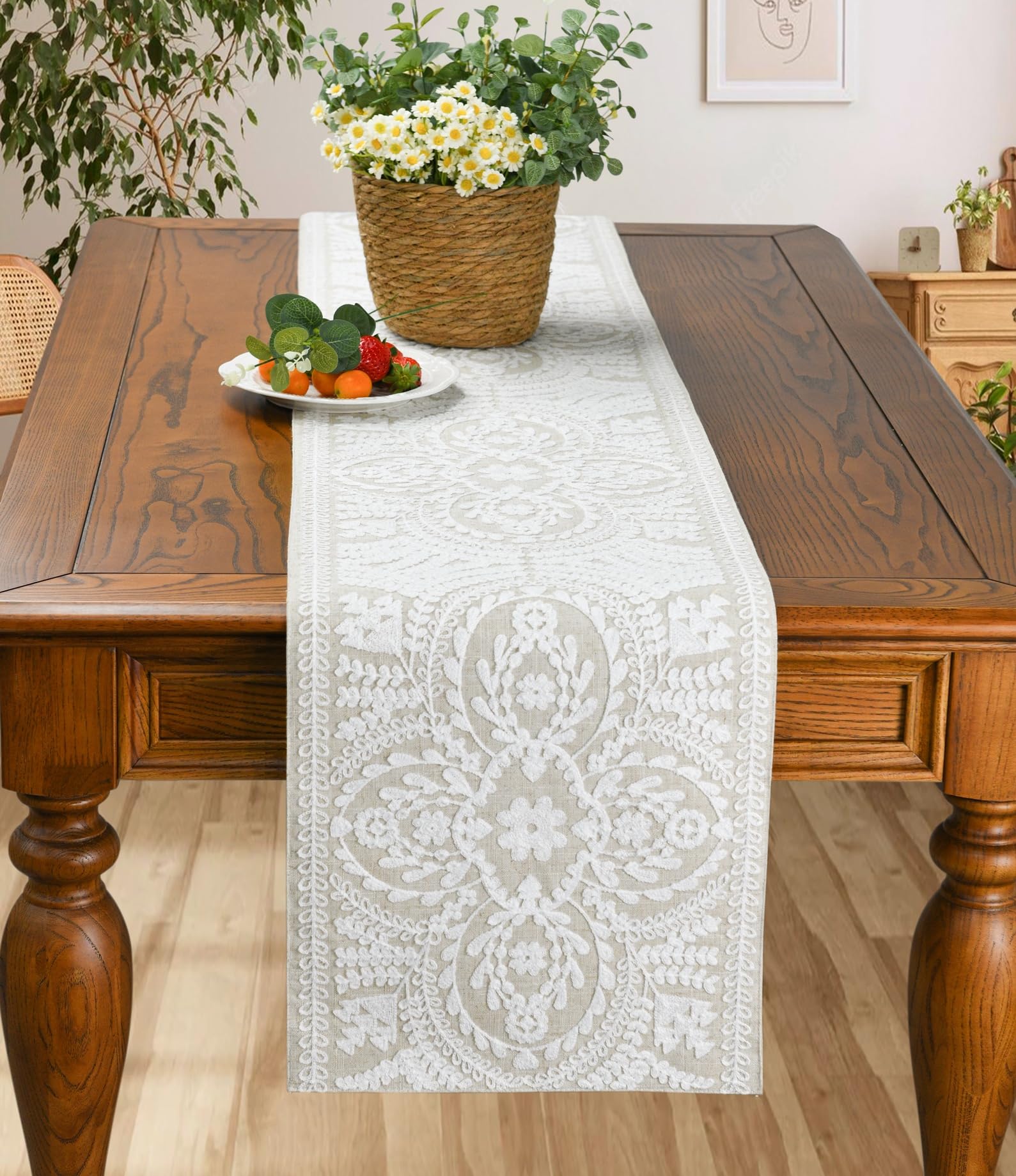 KEVA back layer glossy polyester shine for easy care.