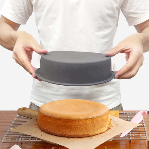 KEYFIVE silicone pan bend demonstrates flexible, easy storage
