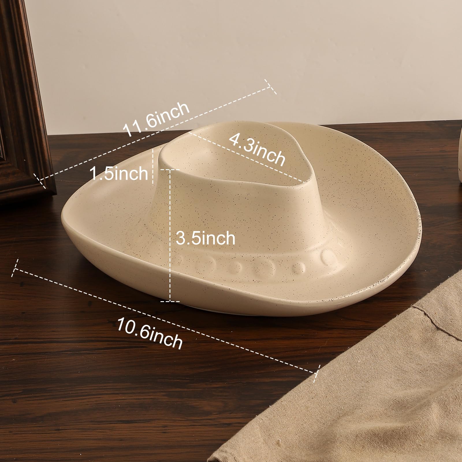 KGCCIZI chip and dip serving set in top view highlights the ceramic construction.