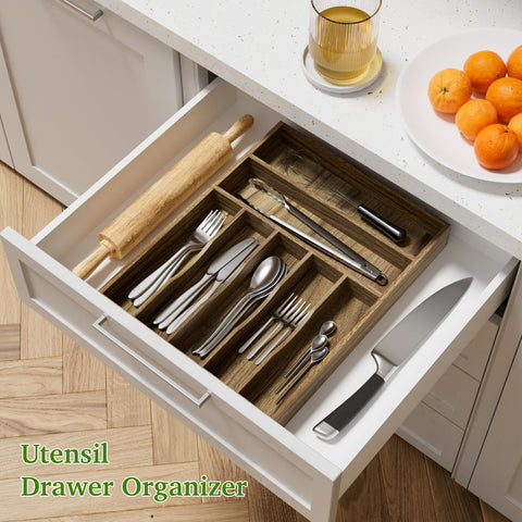 Seven-slot tray keeps knives, forks, spoons sorted for quick access.