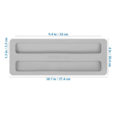 Kichvoe silicone toaster lid protects the appliance from spills.