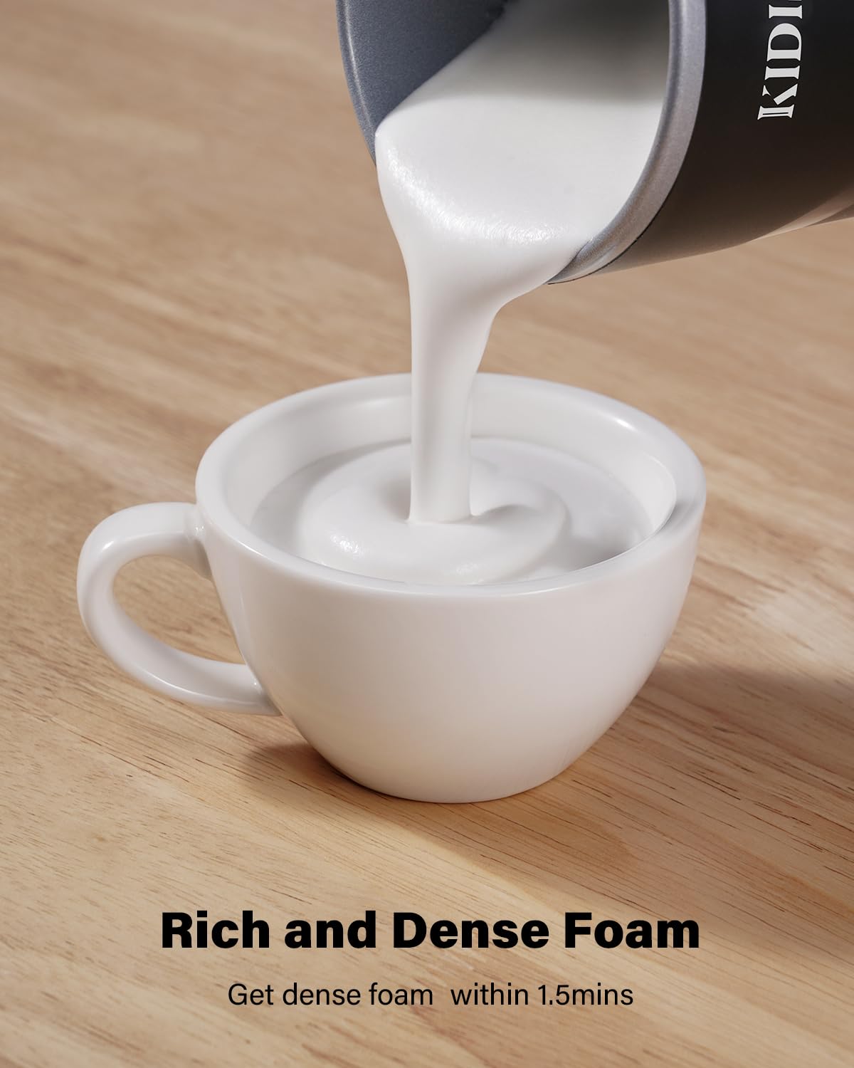 KIDISLE frother in cold foam mode for airy iced coffees.