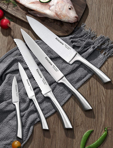 Kincano 4.5-inch steak knives delivering clean cuts at the table.