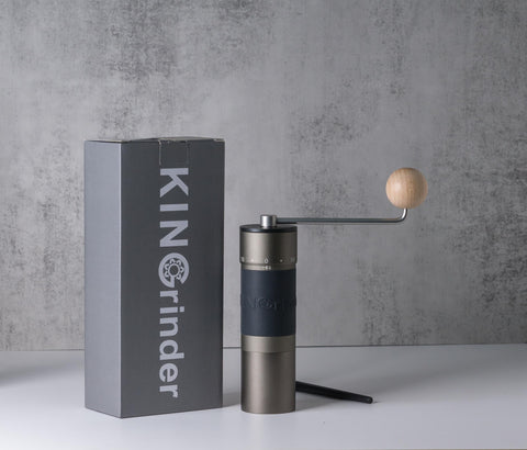 KINGrinder K6 hopper holds 25-35g for a ready-to-brew single serving.