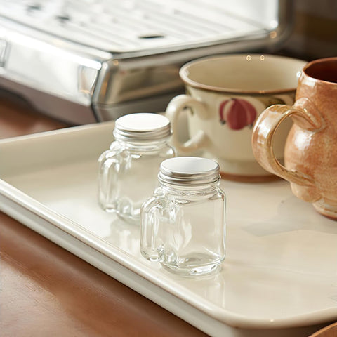 Kingrol 1-1/8 opening facilitates easy filling of shots and syrups.