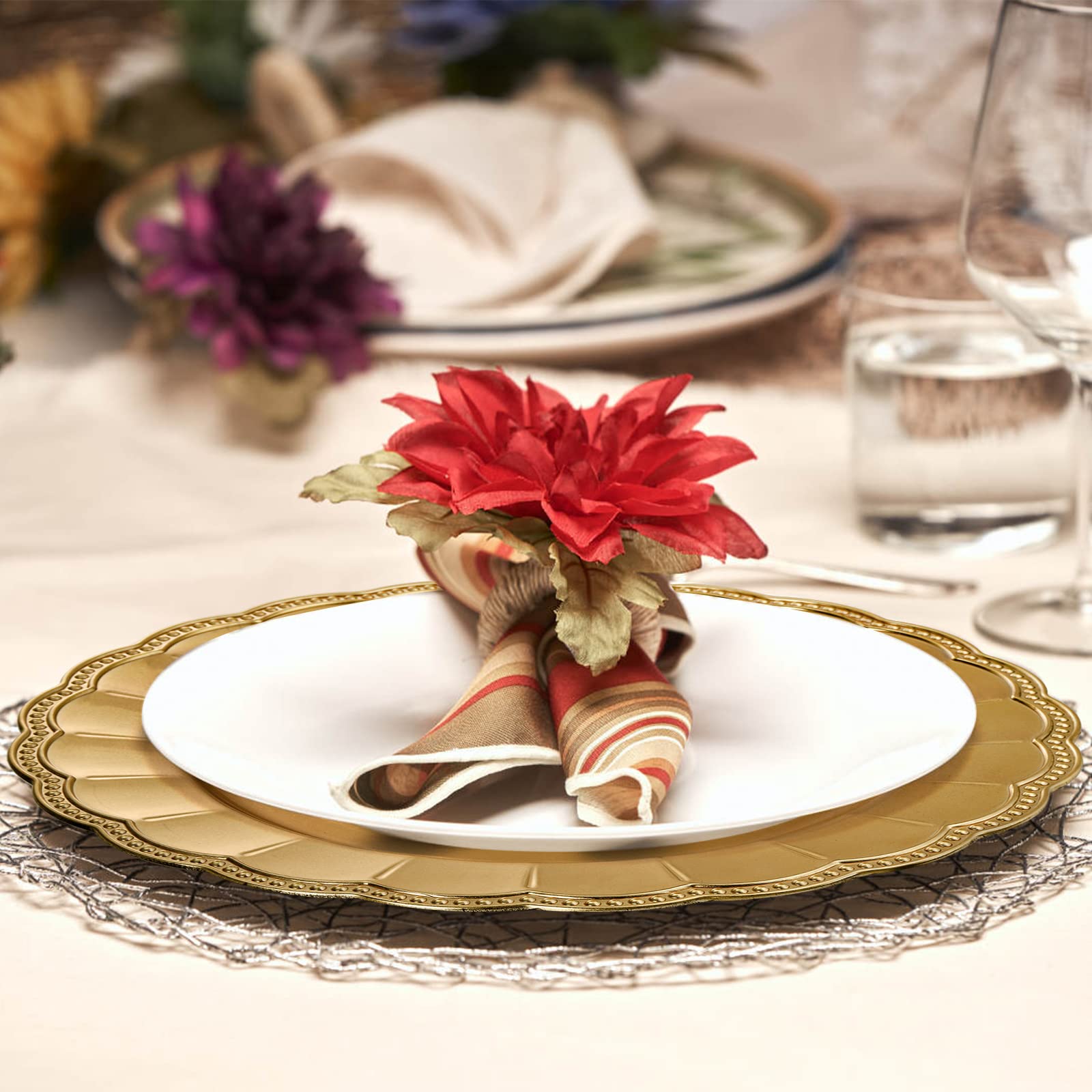 Kingrol gold charger plates used as decorative centerpiece accents