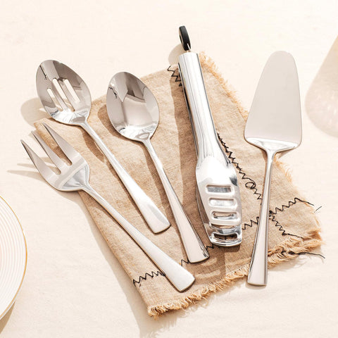 KINGSTONE 5-piece set displayed on a table for entertaining