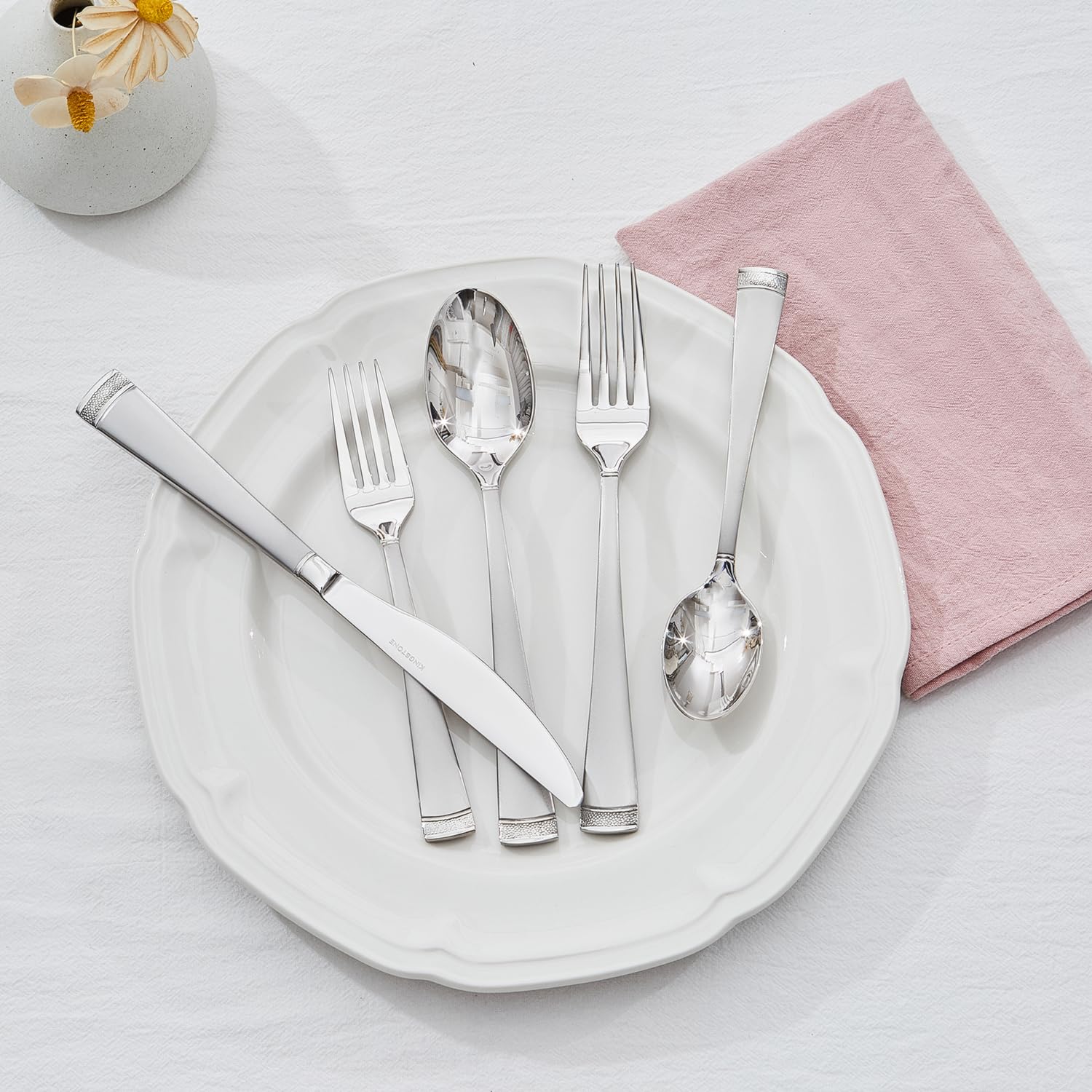 Kingstone mirror-polished finish for a premium table appearance