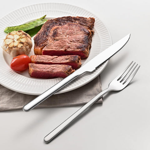 Kingstone multipurpose knife suitable for steak, pizza, fish and more.