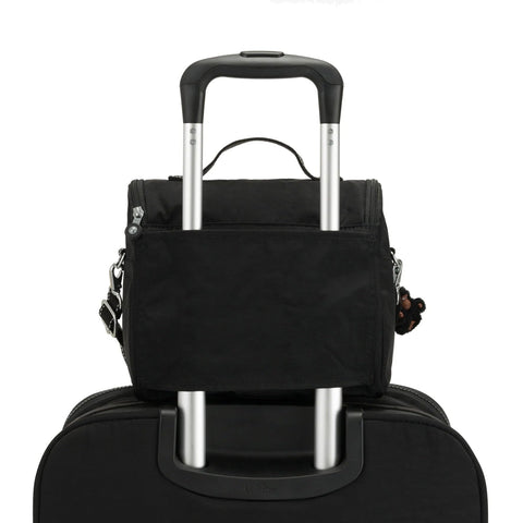 Kipling Kichirou lunch bag weighs 0.60 lbs for effortless portability.