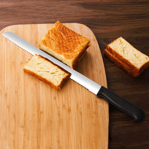 Kiss Core knife handle grip ensuring secure control during slicing.