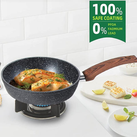 Kitchen Academy bakelite handles stay cool and resist staining during cooking