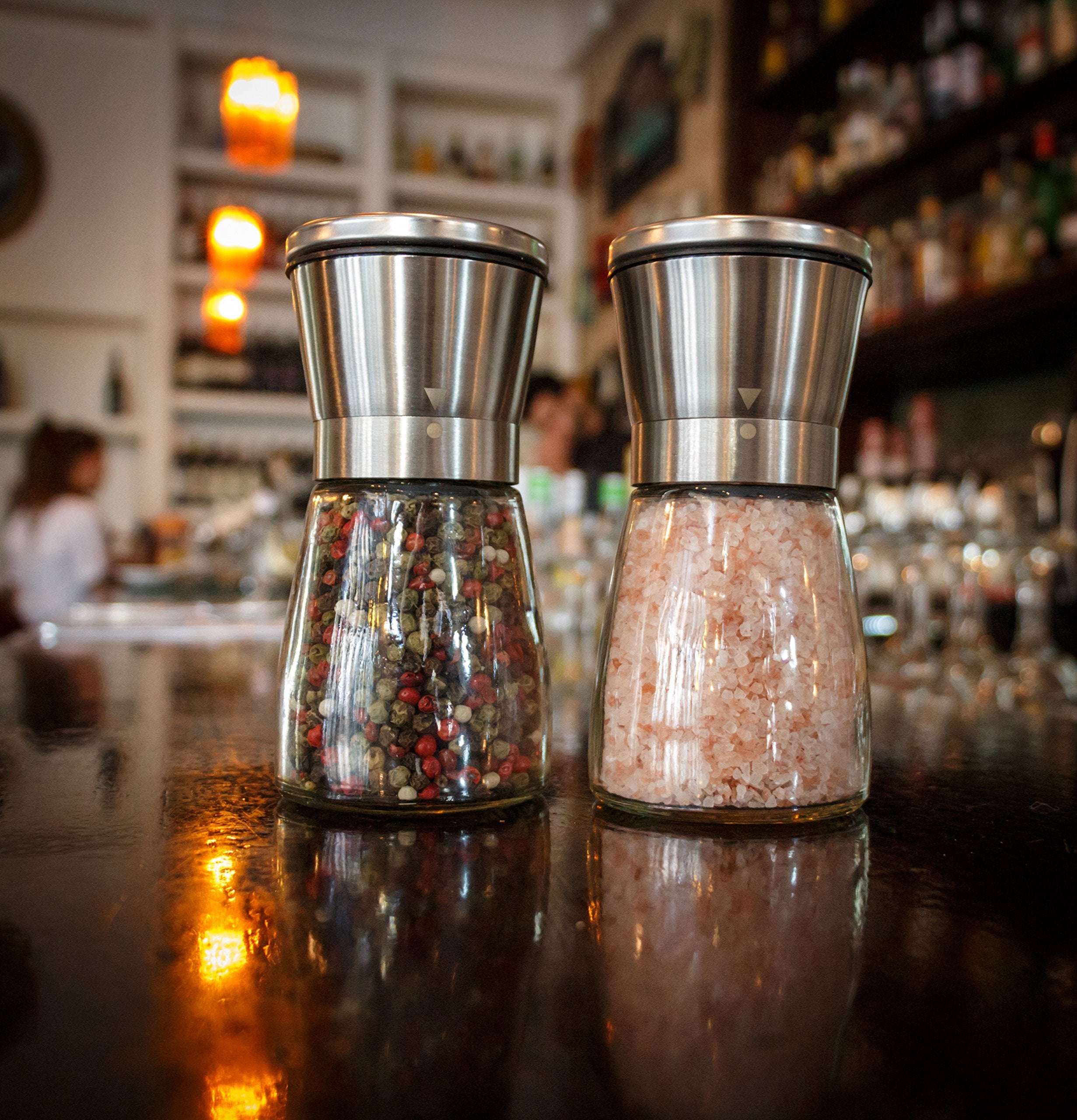 Kitchen-GO pepper grinder with ergonomic handle for controlled grinding