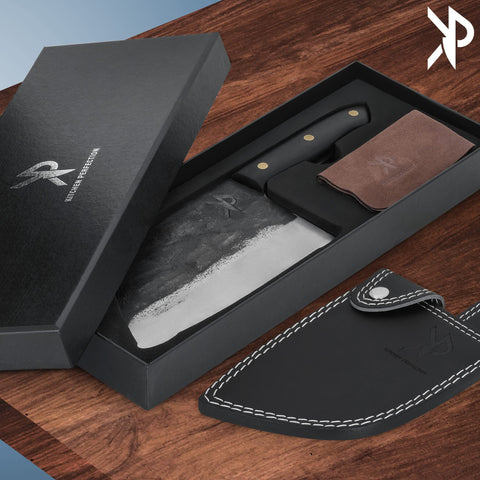 Kitchen perfection leather sheath protects the blade during storage.