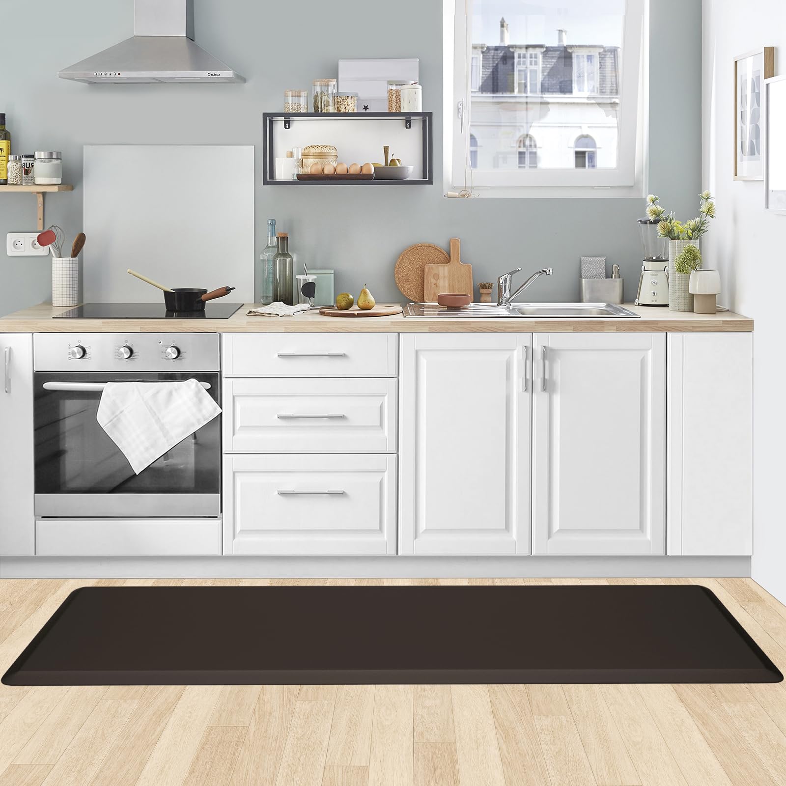 KitchenClouds beveled edge mat minimizes tripping risk in high-traffic areas.
