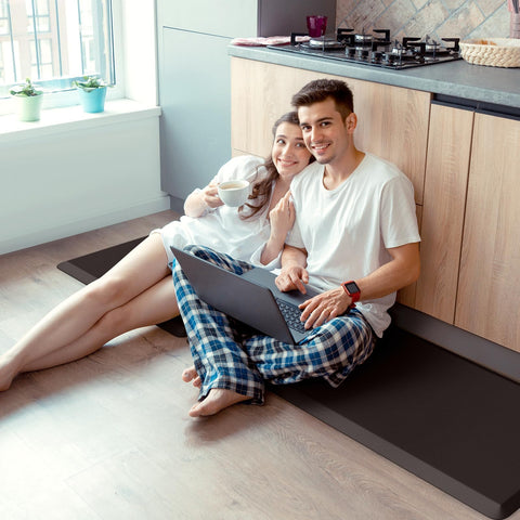 KitchenClouds easy-care mat cleans with damp cloth or vacuum.