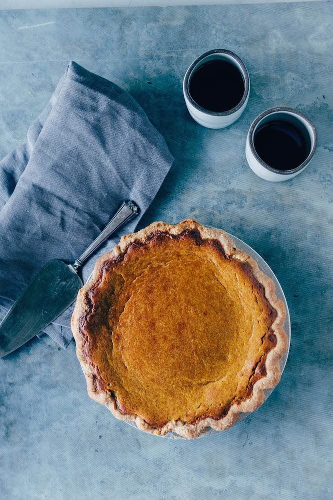 KitchenDance pie and quiche foil pan, sturdy for desserts.