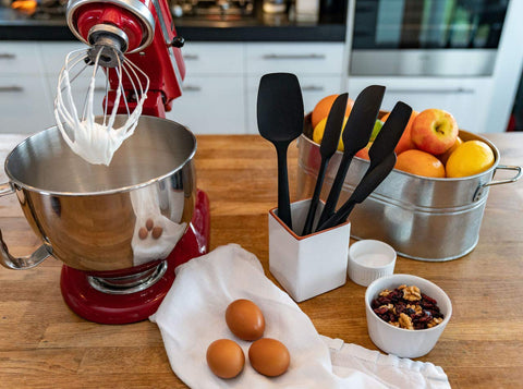 KITCHENLOVE silicone spatulas with one-piece seamless design for durable everyday use.