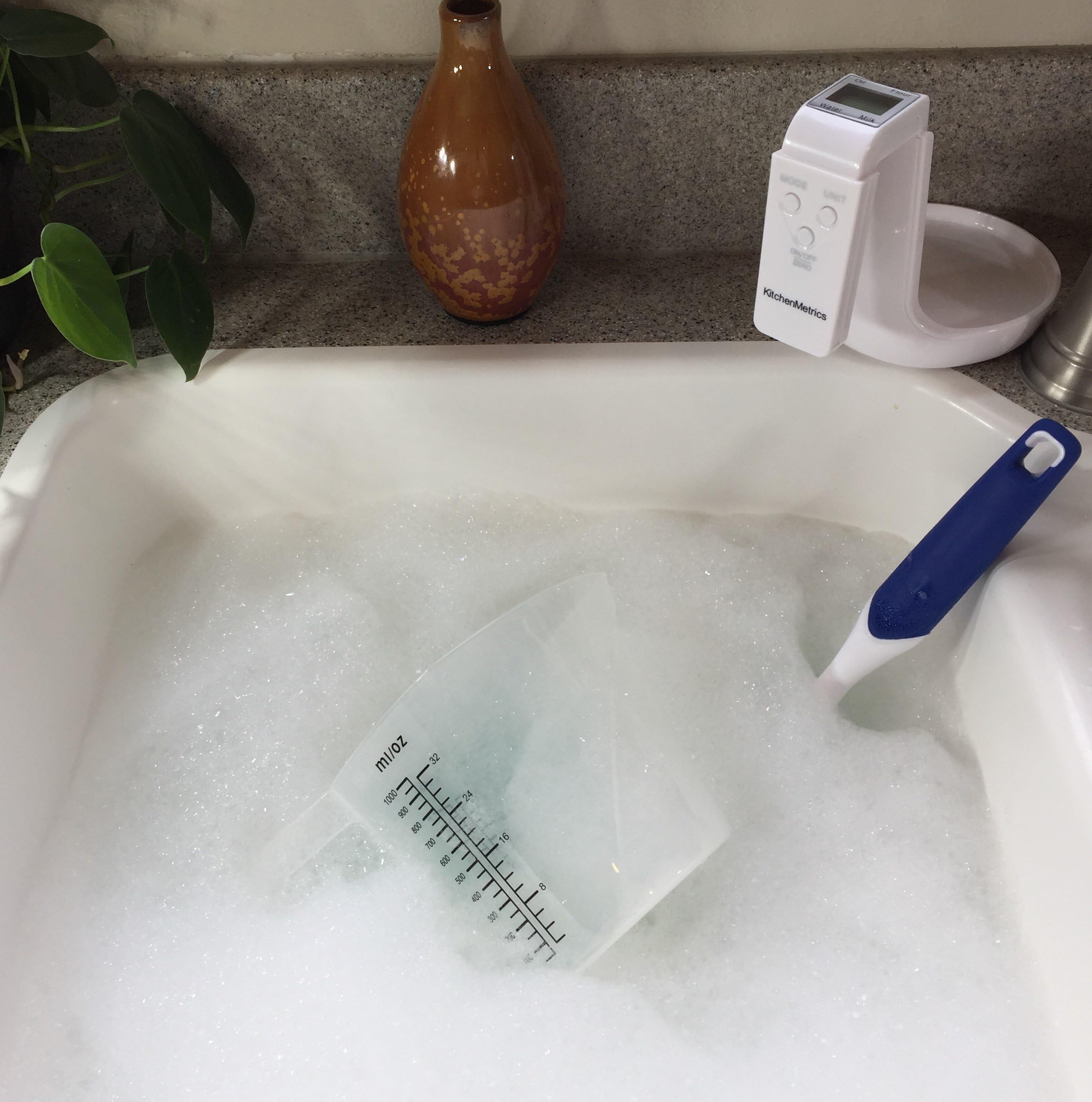 KitchenMetrics battery included for long-lasting, uninterrupted use