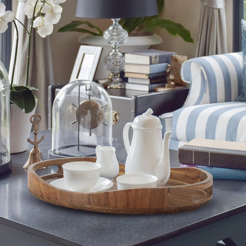 Rich wood grain close-up of the KITEISCAT tray highlighting craftsmanship.