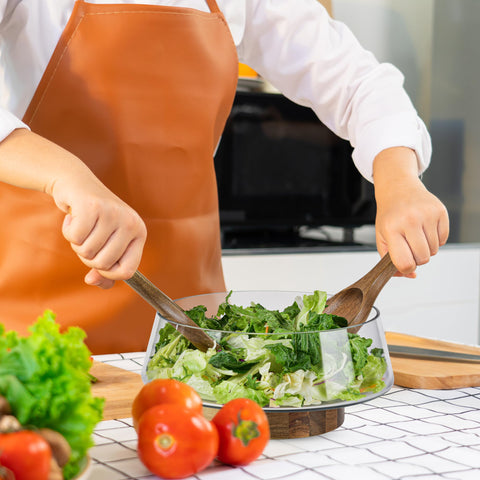 KITEISCAT acacia wood base adds rustic charm on a dining table.