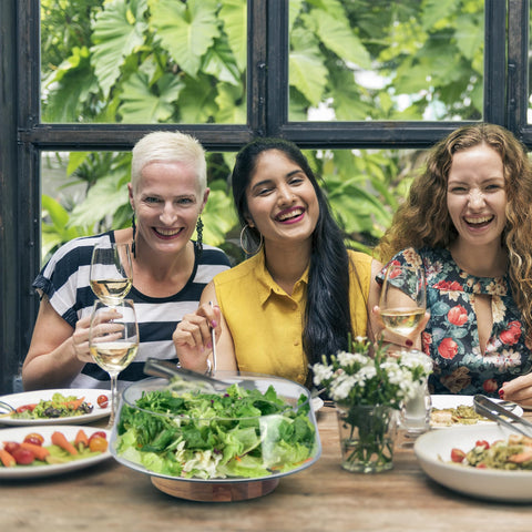 KITEISCAT party salad display set elevates casual dinners and events.