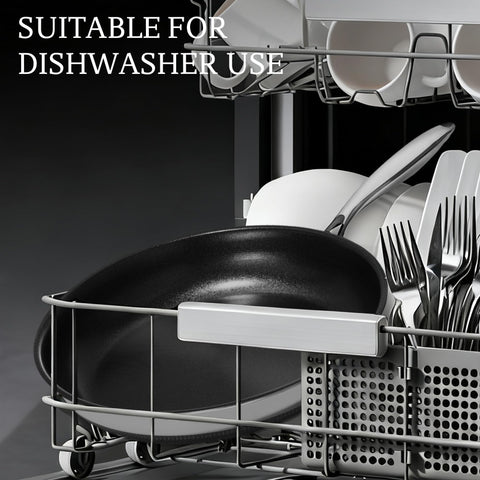 KITEXPERT pan on induction stove demonstrating compatibility