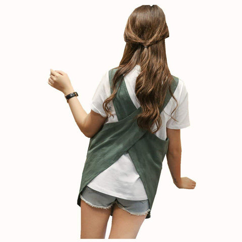 KKTOCHVC no-tie apron makes quick dressed-on easy for busy days.