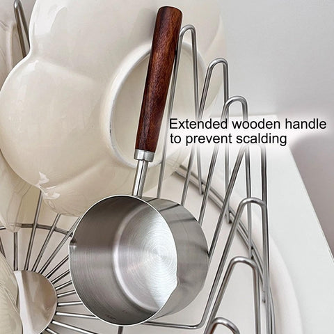 Kloahmo ergonomic handle offers a secure, comfortable grip during melting tasks.