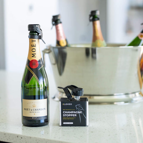 KLOVEO stopper fits standard 750ml necks including Prosecco and Cava