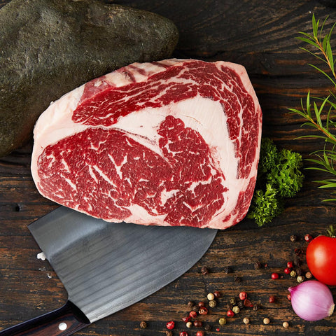 KNIFAST Serbian Chef Knife ergonomic wooden handle provides comfortable grip.