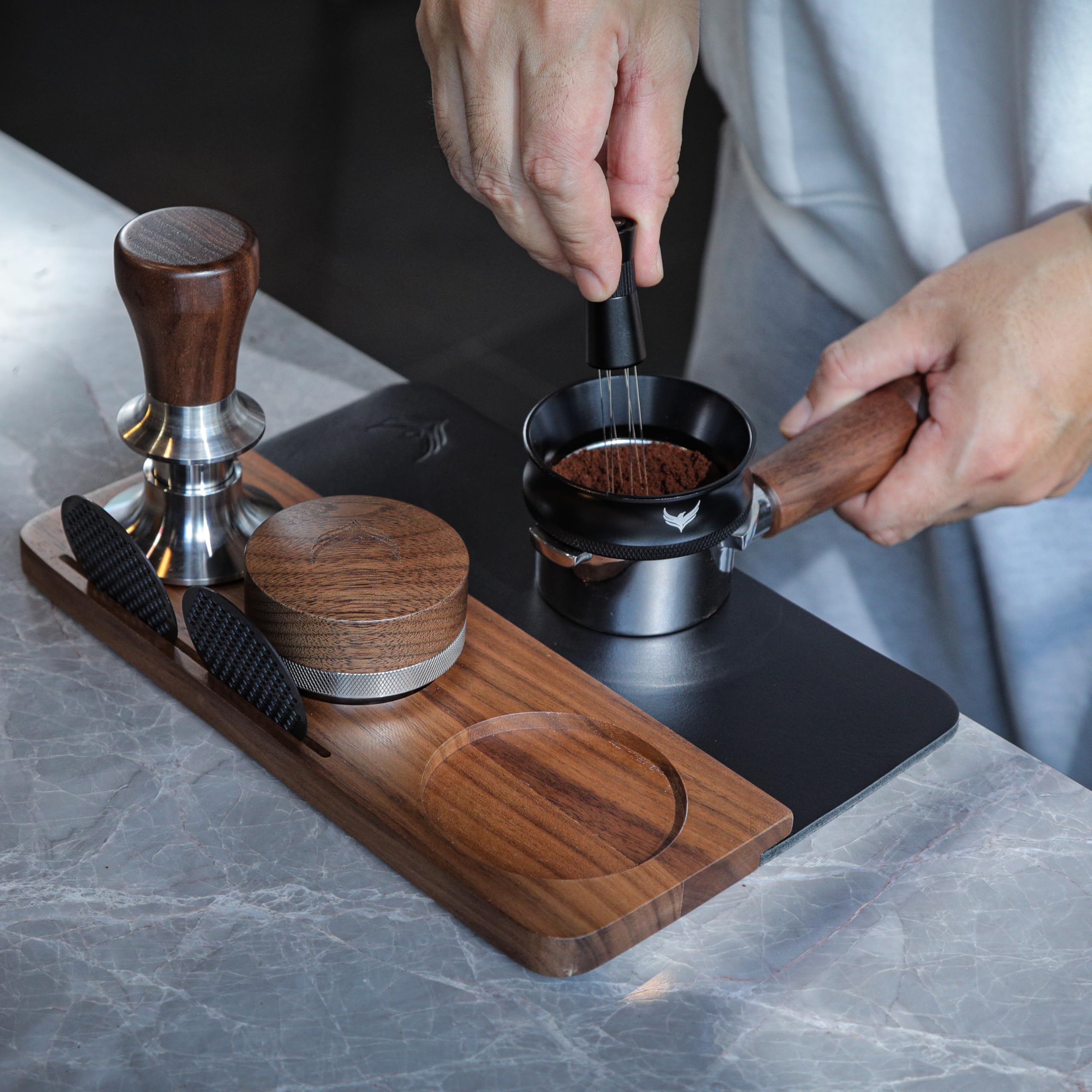 KNODOS Breville funnel slot streamlines prep during brewing sessions.