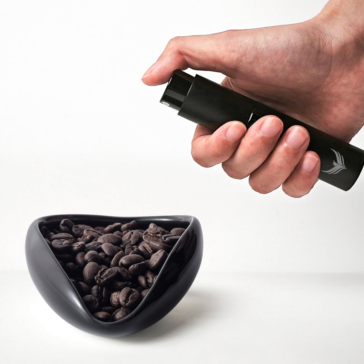 KNODOS coffee bean dosing bowl with ceramic surface for precise measurements