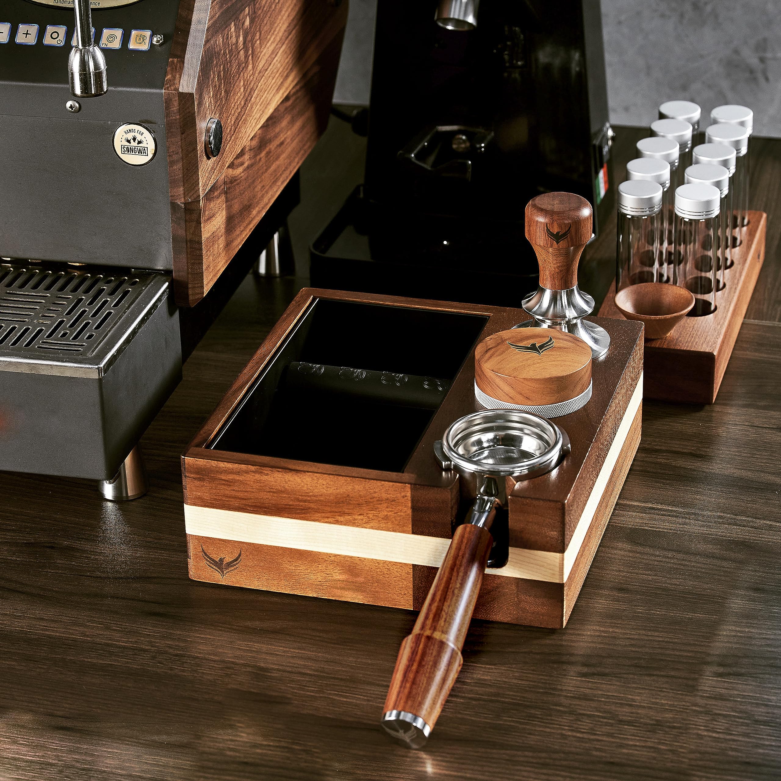 KNODOS coffee bean storage setup supports pre-loading and mess-free brewing