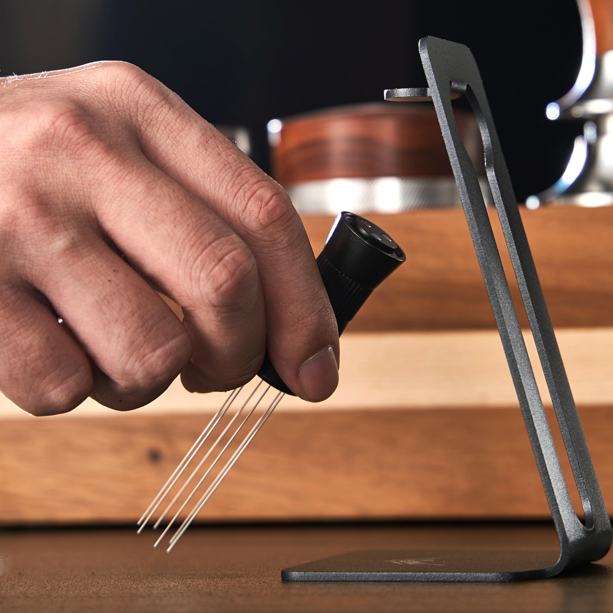 KNODOS WDT Tool with magnetic top for easy storage on metal surfaces