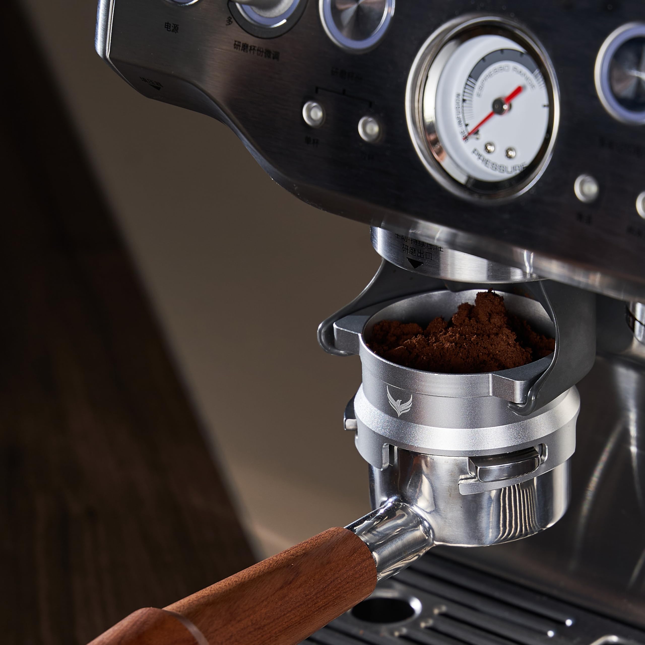 KNODOS grinder-trigger accessory enables easy front-tap dosing.