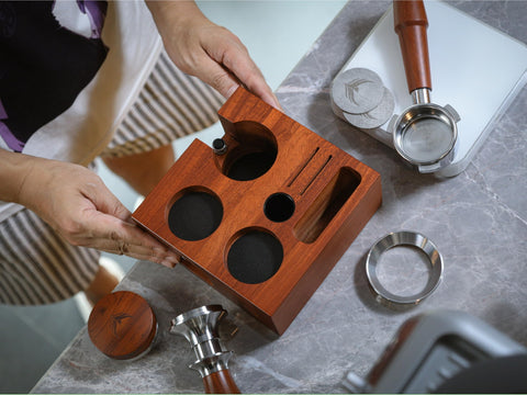 KNODOS rosewood grain closeup shows durable craftsmanship and warmth.